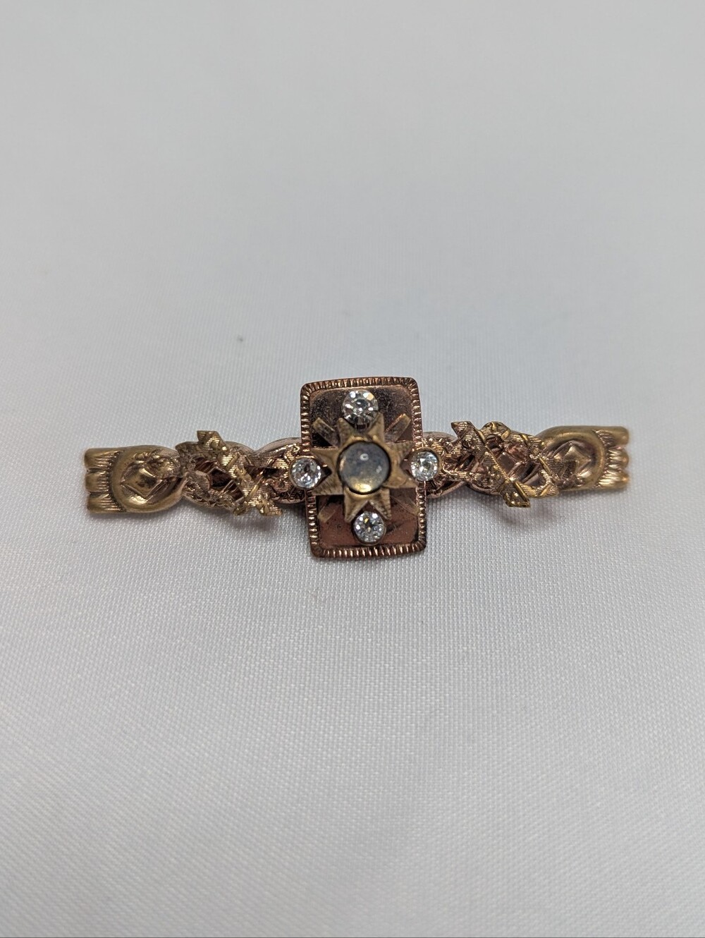Georgian / Early Victorian C Clasp Brooch